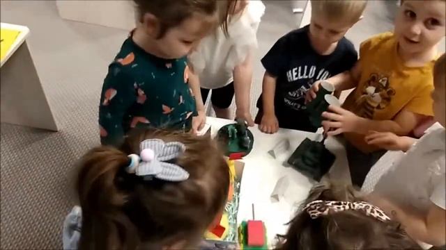 Выставка поделок и рисунков к 23 февраля в детском саду смотреть онлайн