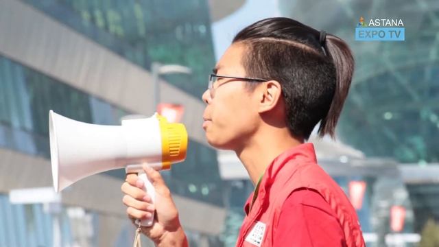 Волонтеры провели на EXPO день Земли смотреть онлайн