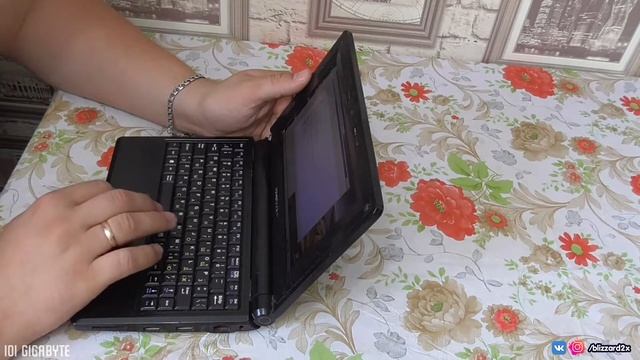 ?Младший брат ASUS eeePC 4G / Обзор RoverBook U800L / ?? На что способен нетбук в 2021 году смотреть онлайн