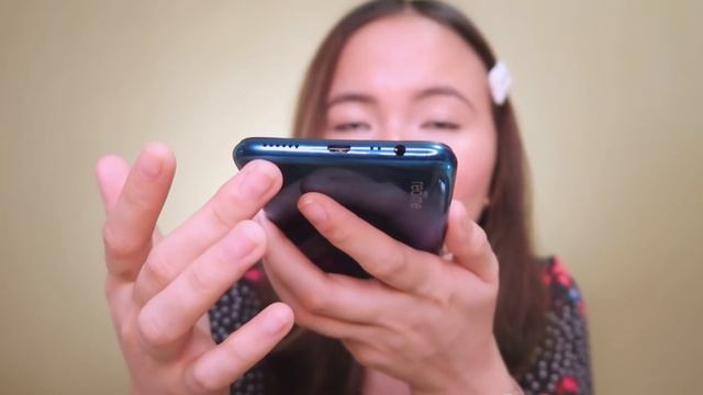 REALME 3 UNBOXING & QUICK REVIEW смотреть онлайн