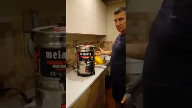 Честный отзыв о маслобойке Melasty 10 л Масло за 5 минут смотреть онлайн