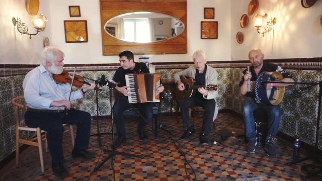 John Sheahan, Michael Howard, Brian Fleming & Martin Tourish - Cooley's Reel / Improvisation