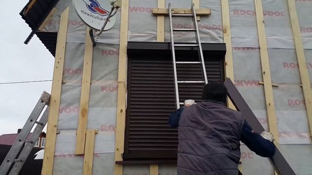 Монтаж отливов околооконных Холмогорье с. Никитское Часть 3. смотреть онлайн