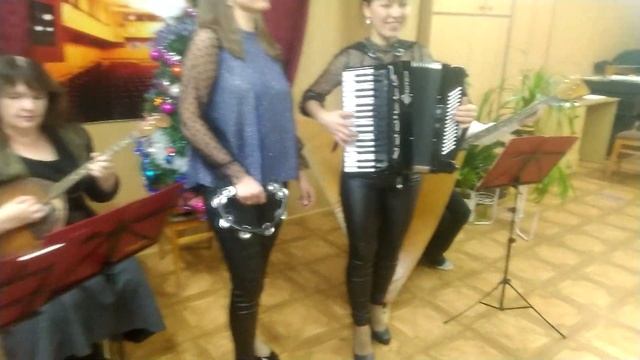 Ансамбль "Калейдоскоп" - Зимняя песня (муз. Г. Заволокин, стихи Н. Рубцов) смотреть онлайн