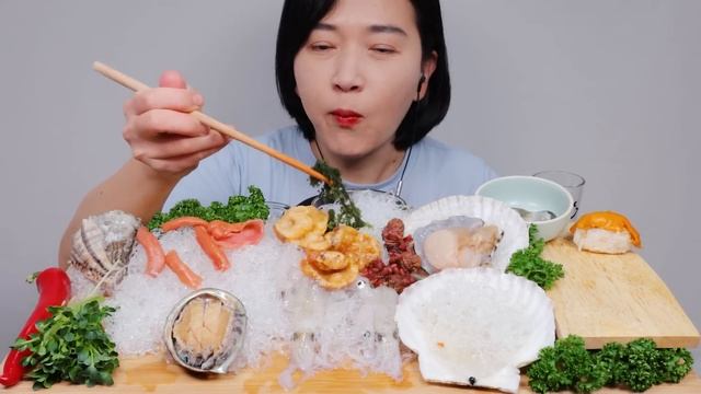 싱싱한 해물 모듬회(꼴뚜기,전복,소라,개불,관자,가리비,멍게,바다포도) 리얼사운드 먹방 ASMR RAW SEAFOOD MUKBANG EATING SOUNDS | NAJIN