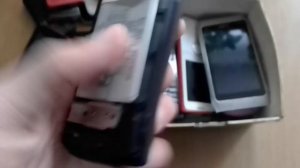 Коллекция кнопочных телефонов обзор