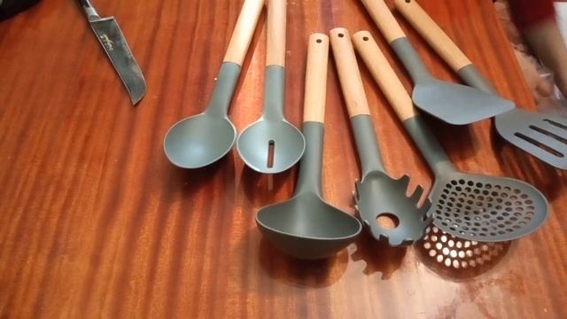 ПОДАРОК СУПРУГЕ (Кухонные принадлежности) СИЛИКОН - ДЕРЕВО смотреть онлайн