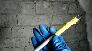 Декоративный кирпич фактурным валиком.