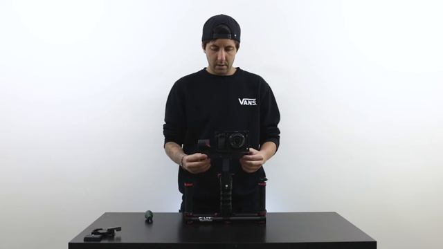 How to balance beholder DS1 - Sony a6300 + smallRig cage смотреть онлайн