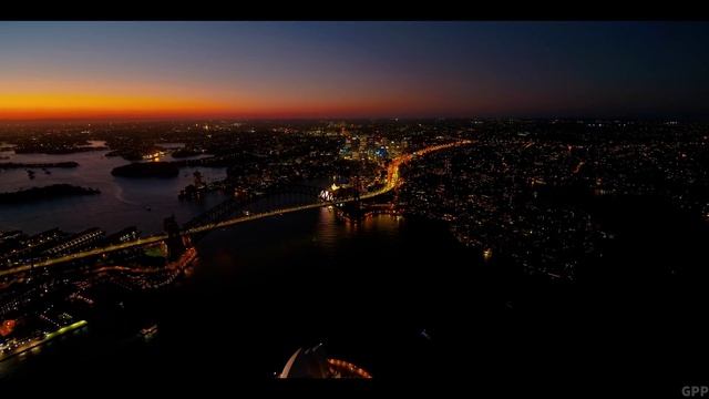 Полет по Сидни 
Flying Through Sydney