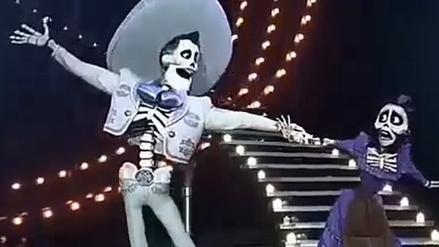 Тайна Коко – Танец под песни 2020 года ( Дико тусим ; Психушка ; Золото ) смотреть онлайн