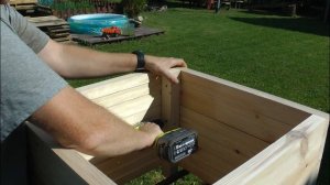 вазон из дерева