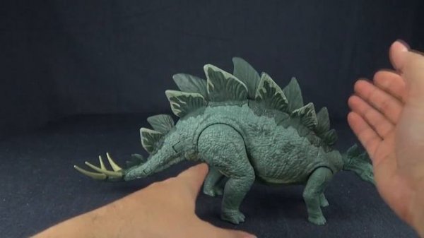 Mattel Jurassic World: Мир Юрского Периода, фигурки динозавров - Стегозавр и Карнотавр