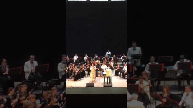 Поет Ольга Чиркова- На улице дождик смотреть онлайн