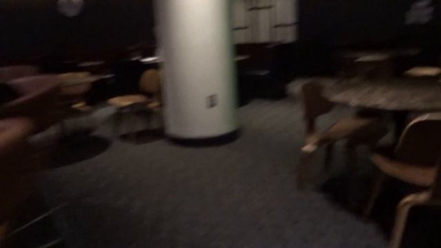 LAX: Los Angeles Qantas oneworld Business Class lounge смотреть онлайн