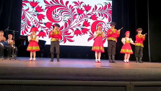 Танец с ложками. Творческий коллектив Подсолнух. смотреть онлайн