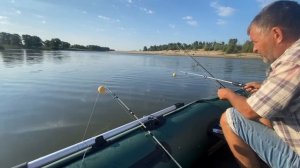 Рыбалка на "Яйца" с лодки. Нижняя Волга 2023.