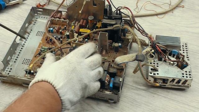 Монитор на МЕДЬ. Разбираем Samsung SyncMaster 757DFX смотреть онлайн