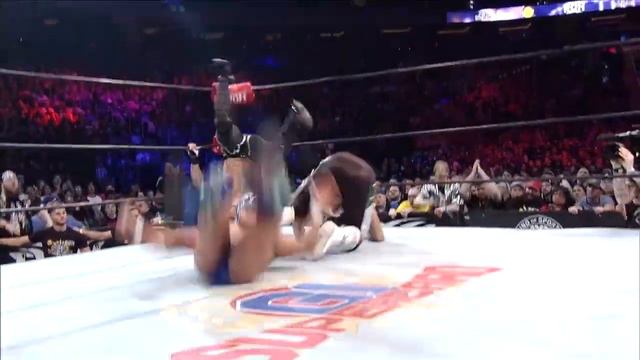 Dragon Lee Wins the IWGP Jr. Heavyweight Championship смотреть онлайн