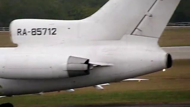 Tu-154M taxi and takeoff at Ferihegy 13R смотреть онлайн