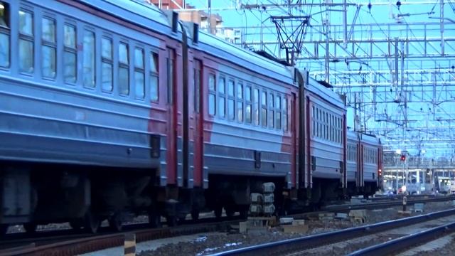 Электропоезд ЭД4М-0366 сообщением "Купавна - Москва Курская" смотреть онлайн