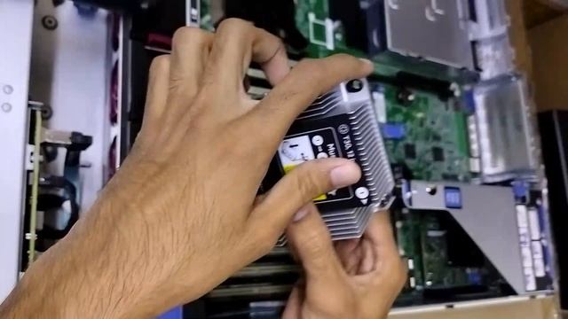 How to install CPU/processor in HPE DL380/DL360 G10 servers смотреть онлайн