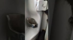 вода в карманах богажника приора , мокрые ремни безопасности, как устранить