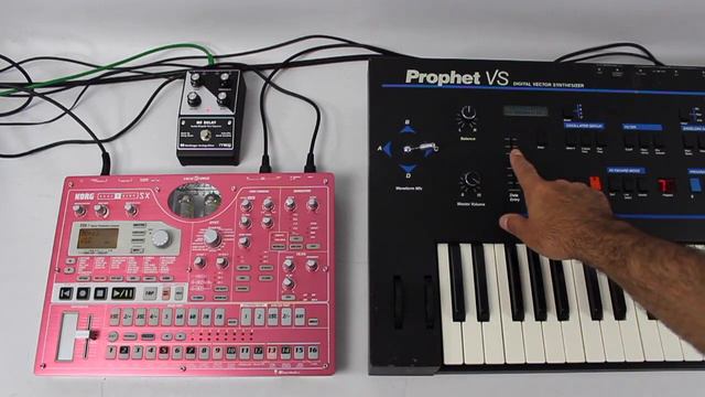 Sequential Circuits Prophet VS sequenced by Korg Electribe ESX смотреть онлайн