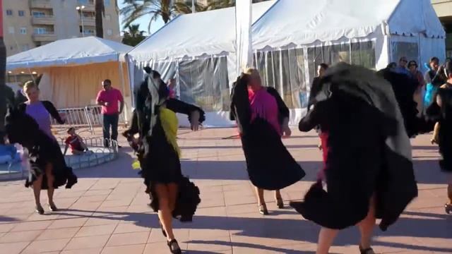 Clase de Flamenco por Vals Sport Málaga смотреть онлайн