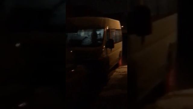 Маршрутчики паркуются в ЖК смотреть онлайн
