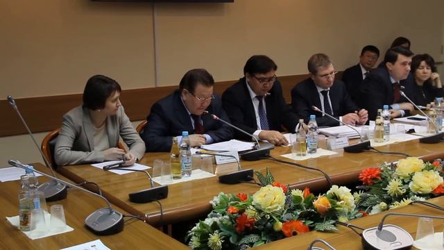 Тумусов озвучил предложение коллеги исключить Якутию из-под закона о гектаре смотреть онлайн