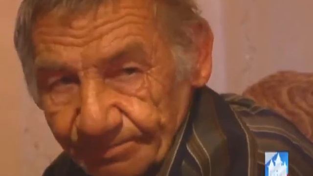 В Марксе восстанавливают сорванные ураганом крыши смотреть онлайн