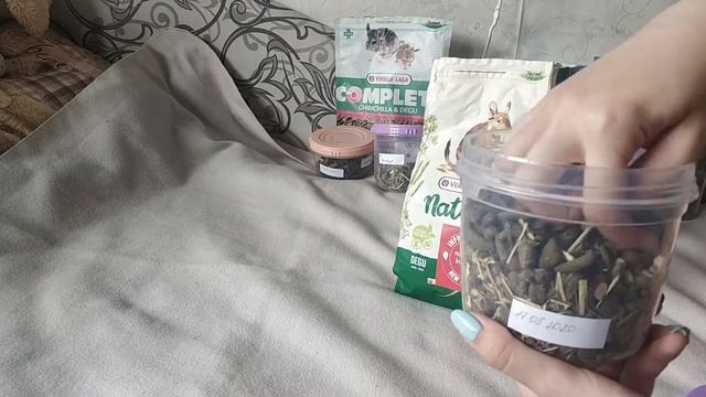 КОРМА ДЛЯ ДЕГУ // Чем я кормлю своих чилийских белок? смотреть онлайн