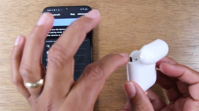 Samsung Galaxy A20 How to Pair with Airpods смотреть онлайн
