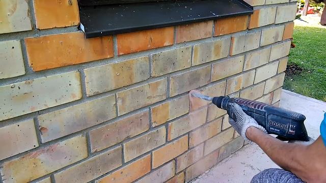 Отверстие для закачки утеплителя