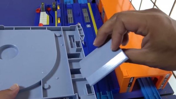 Plarail Shinkansen & Tomica Building☆Chuggington trains run together!