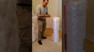 Распичатываем вакуумный упаковку матраса