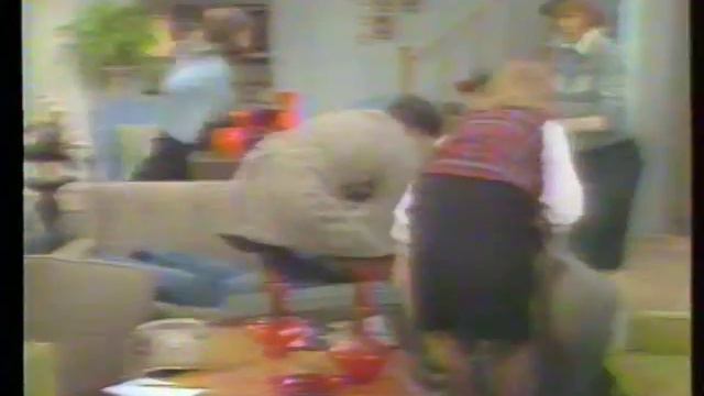 Sorority 62 Clip with Robin Williams and Jonathan Torp (1977) смотреть онлайн