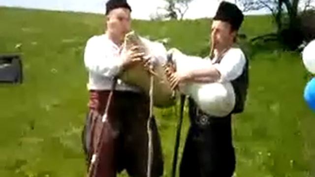 Двама гайдари на Рожен - "Кехая наша доржево" смотреть онлайн