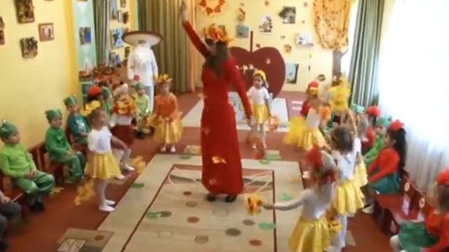 танец II мл ВАЛЬС ОСЕННИХ ЛИСТОЧКОВ смотреть онлайн