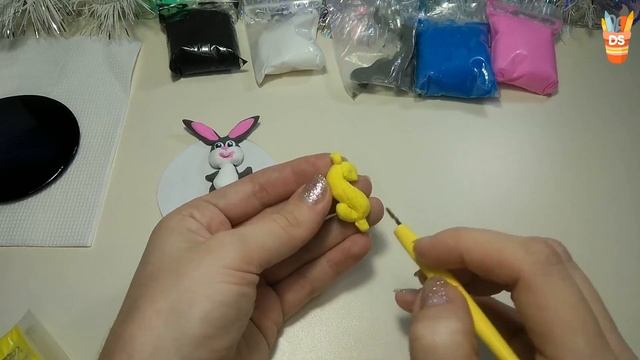 DIY Christmas Plasticine crafts magnet cute bunny. Делаем сувенир-магнит милый зайка из пластилина смотреть онлайн