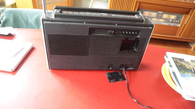 Grundig Satellit 3000; 1977 смотреть онлайн