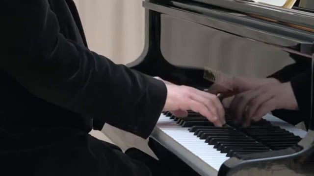 Ф. Шуберт. Музыкальный момент № 2 ля-бемоль мажор в исп. И.Соколова смотреть онлайн