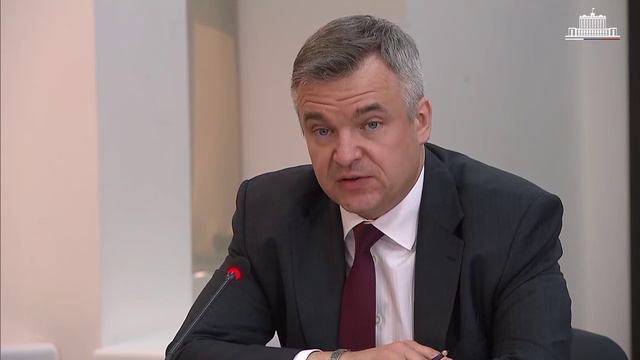 Заместитель главы Минпромторга Василий Шпак рассказал о развитии фотоники в России Сегодня существу смотреть онлайн