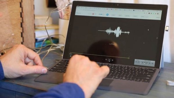 How to make a laser microphone