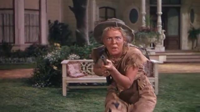 Betty Hutton sings "You Can't Get A Man With A Gun" смотреть онлайн