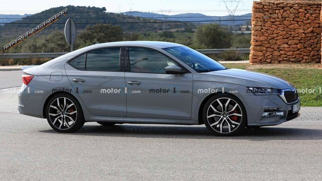 2020 Skoda Octavia vRS Spy pictures with almost no camuflage!! смотреть онлайн
