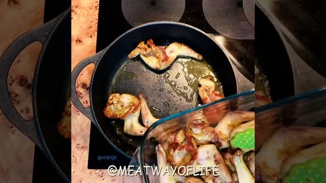 ЗАПЕЧЁННЫЕ В ДУХОВКЕ ЛОПАТКИ КРОЛИКА В СЛИВОЧНО ГРИБНОМ СОУСЕ | ВКУСНЫЙ РЕЦЕПТ В ДУХОВКЕ смотреть онлайн