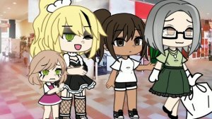 я же мать в магазине гача лайф