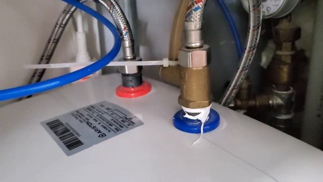 Подключение. Водонагреватель ARISTON ABS BLU EVO RS 10 U смотреть онлайн